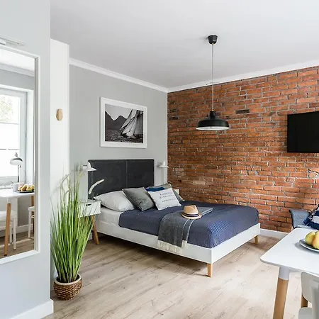 Sanhaus - Sailor - Dla Par 2 Minuty Od Plazy * ソポト