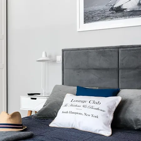 Sanhaus - Sailor - Dla Par 2 Minuty Od Plazy *